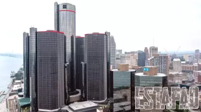 Auction Announced for Mostly Vacant 600 Tower at Renaissance Center